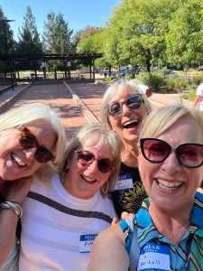Bocce and Bubbles 2022 Guests Teri Marshall selfie with other guests